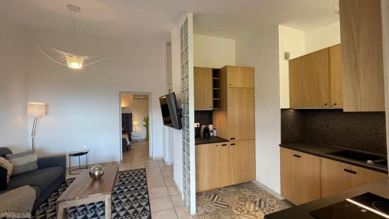 بورتو فيكشْيو Residence Bellavista A Santa Giulia, Proche De La Plage Et Vue Mer المظهر الخارجي الصورة